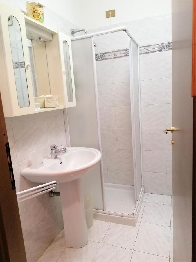 Apartamento Casa Gisela Desenzano del Garda Exterior foto